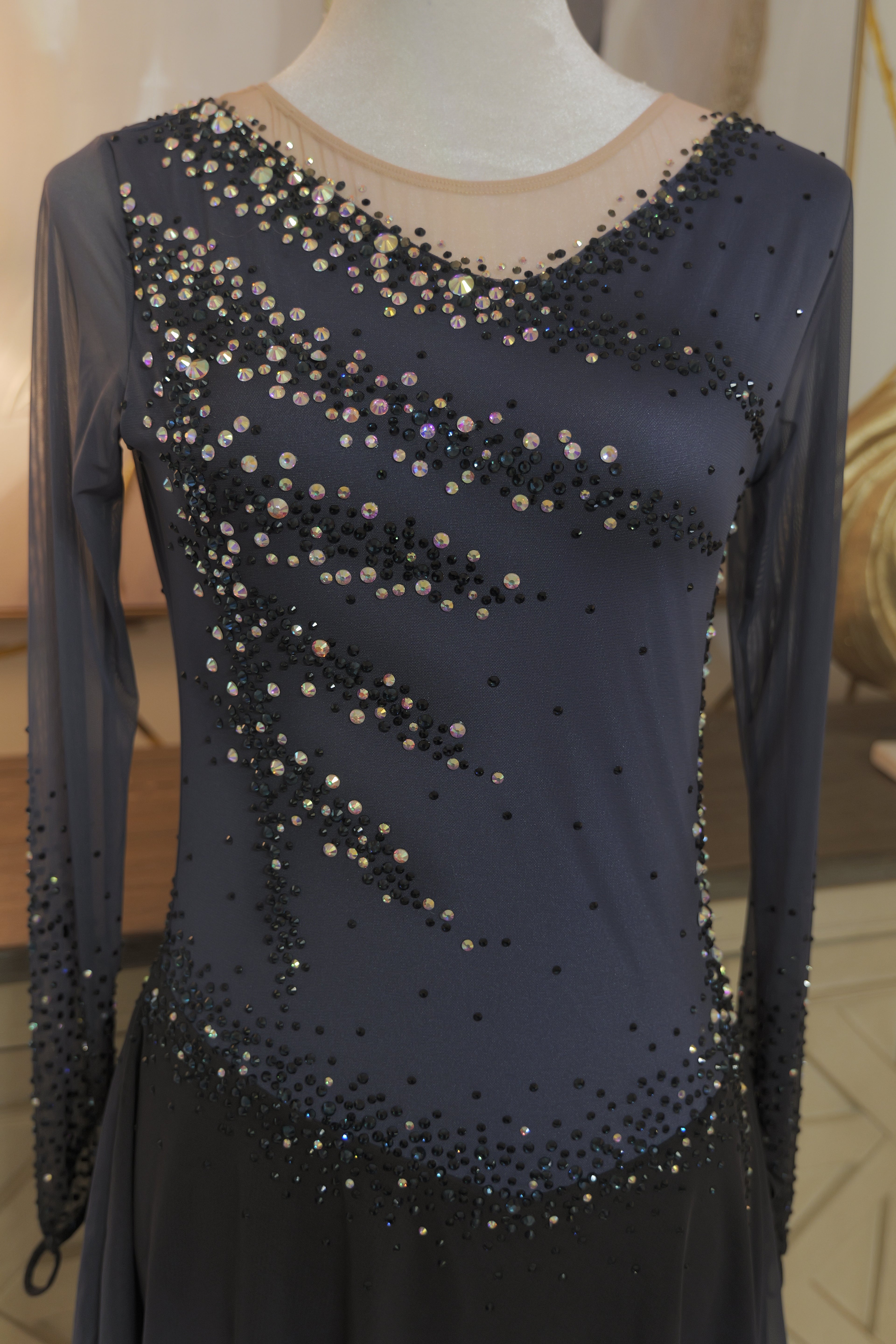 NWT Adult Medium dark blue